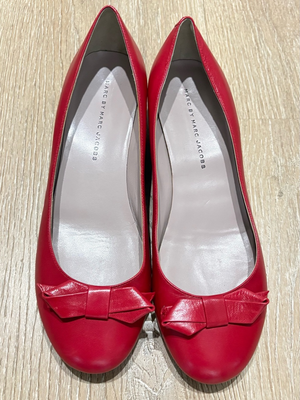 Marc by Marc Jacobs Red Leather Bow Flats